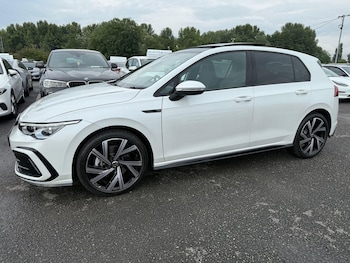 Used Volkswagen Golf 2024 for sale - 75302351: Photo