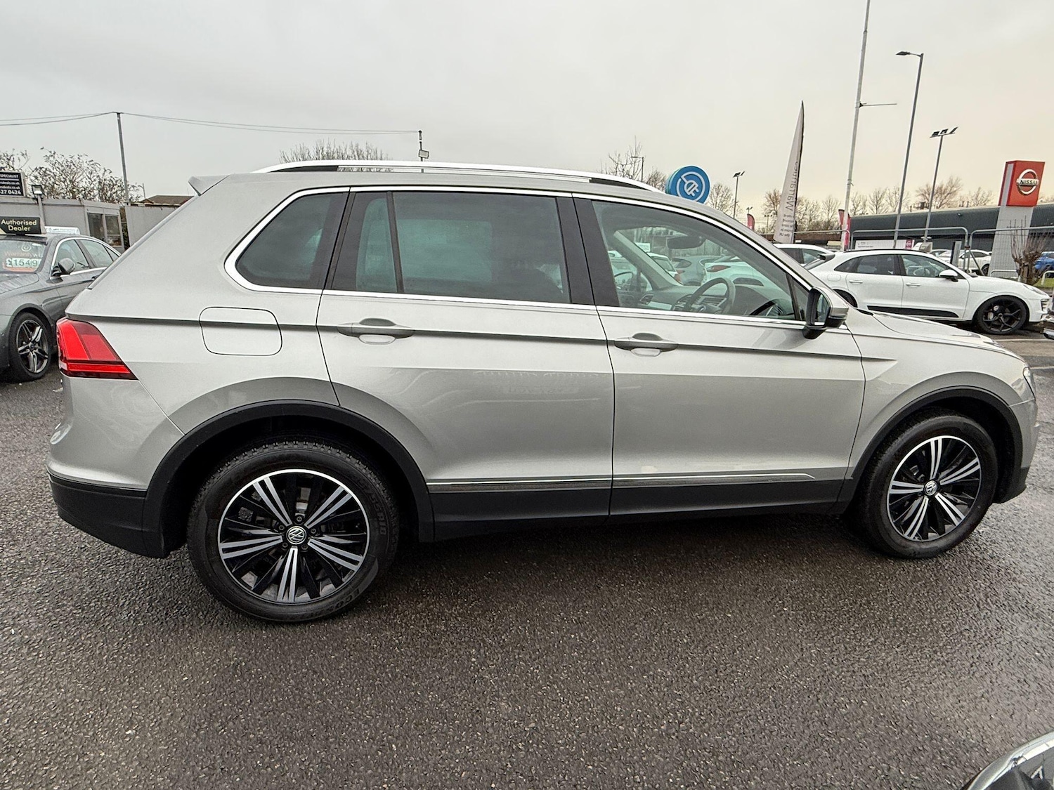 Used Volkswagen Tiguan for sale - 77216285: Photo 5