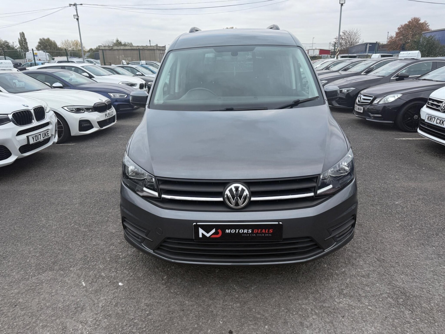 Used Volkswagen Caddy Maxi Life 2018 for sale - 76994330: Photo 2