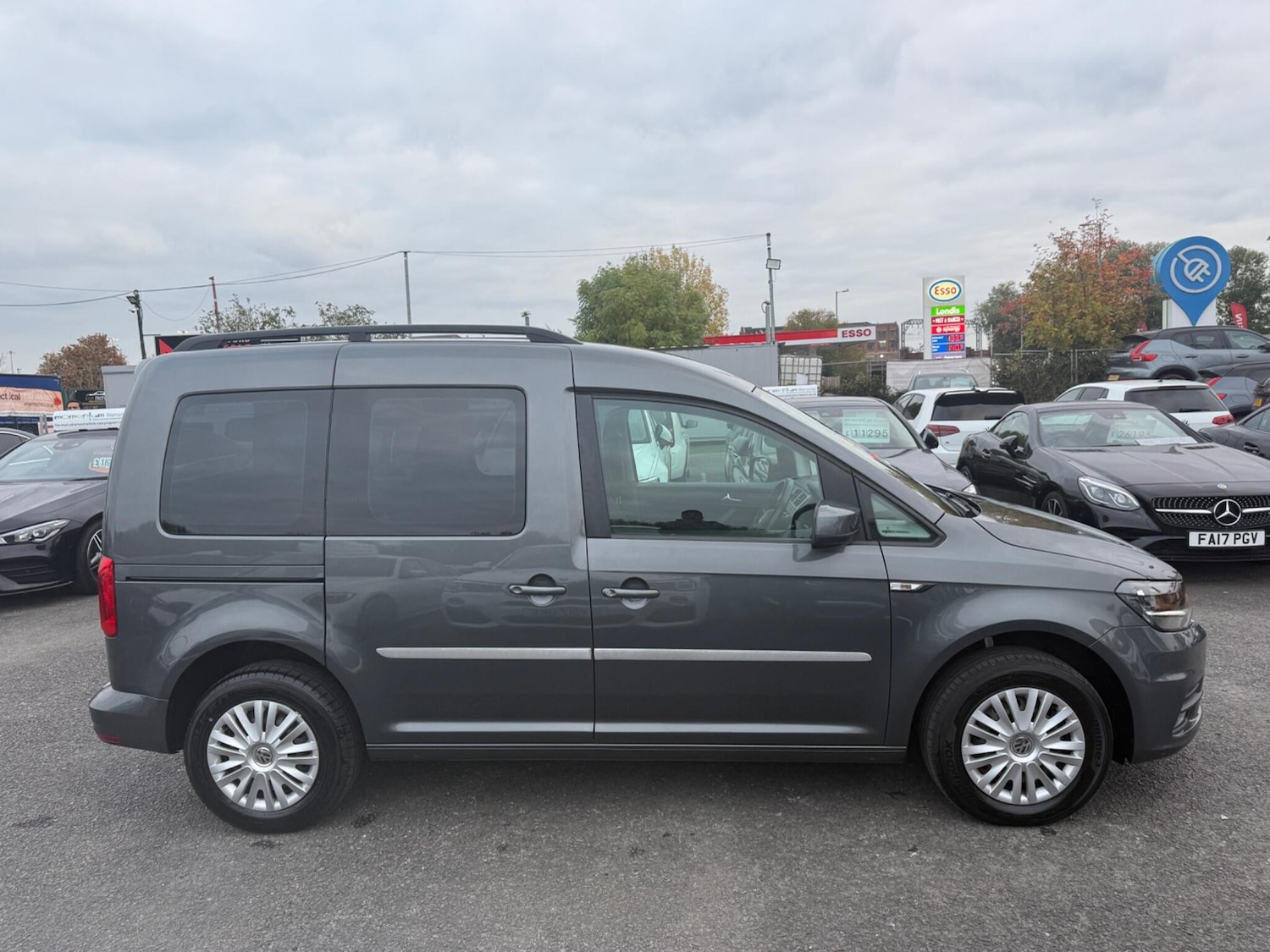 Used Volkswagen Caddy Maxi Life 2018 for sale - 76994330: Photo 6