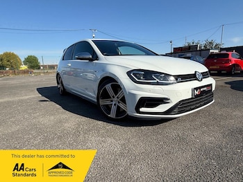 Volkswagen - Golf
