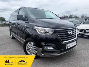 Used Hyundai i800 2019 for sale - 79248800: Photo