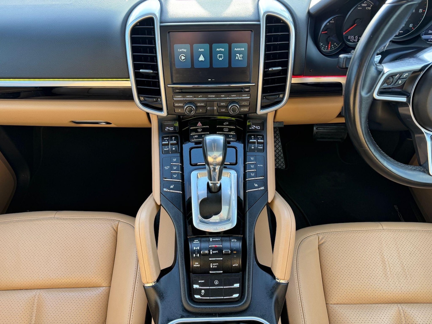 Used Porsche Cayenne 2015 for sale - 78073189: Photo 16