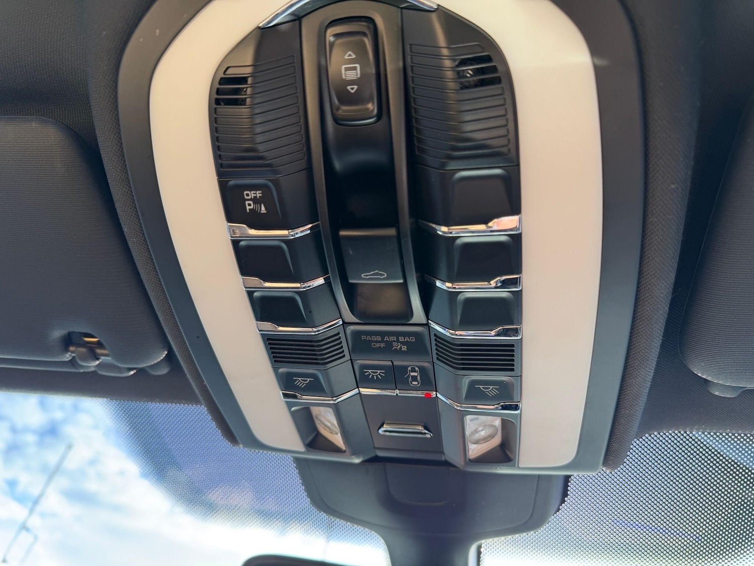 Used Porsche Cayenne 2015 for sale - 78073189: Photo 19