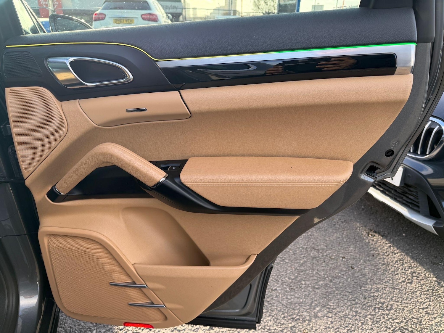 Used Porsche Cayenne 2015 for sale - 78073189: Photo 40