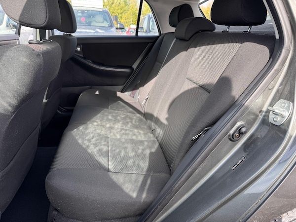 Used Toyota Corolla 2004 for sale - 76179828: Photo 28