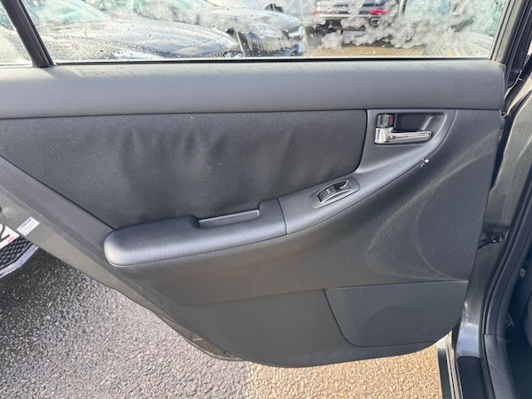 Used Toyota Corolla 2004 for sale - 76179828: Photo 30