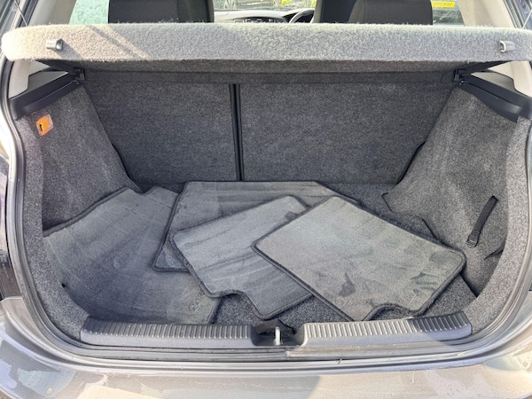 Used Toyota Corolla 2004 for sale - 76179828: Photo 33