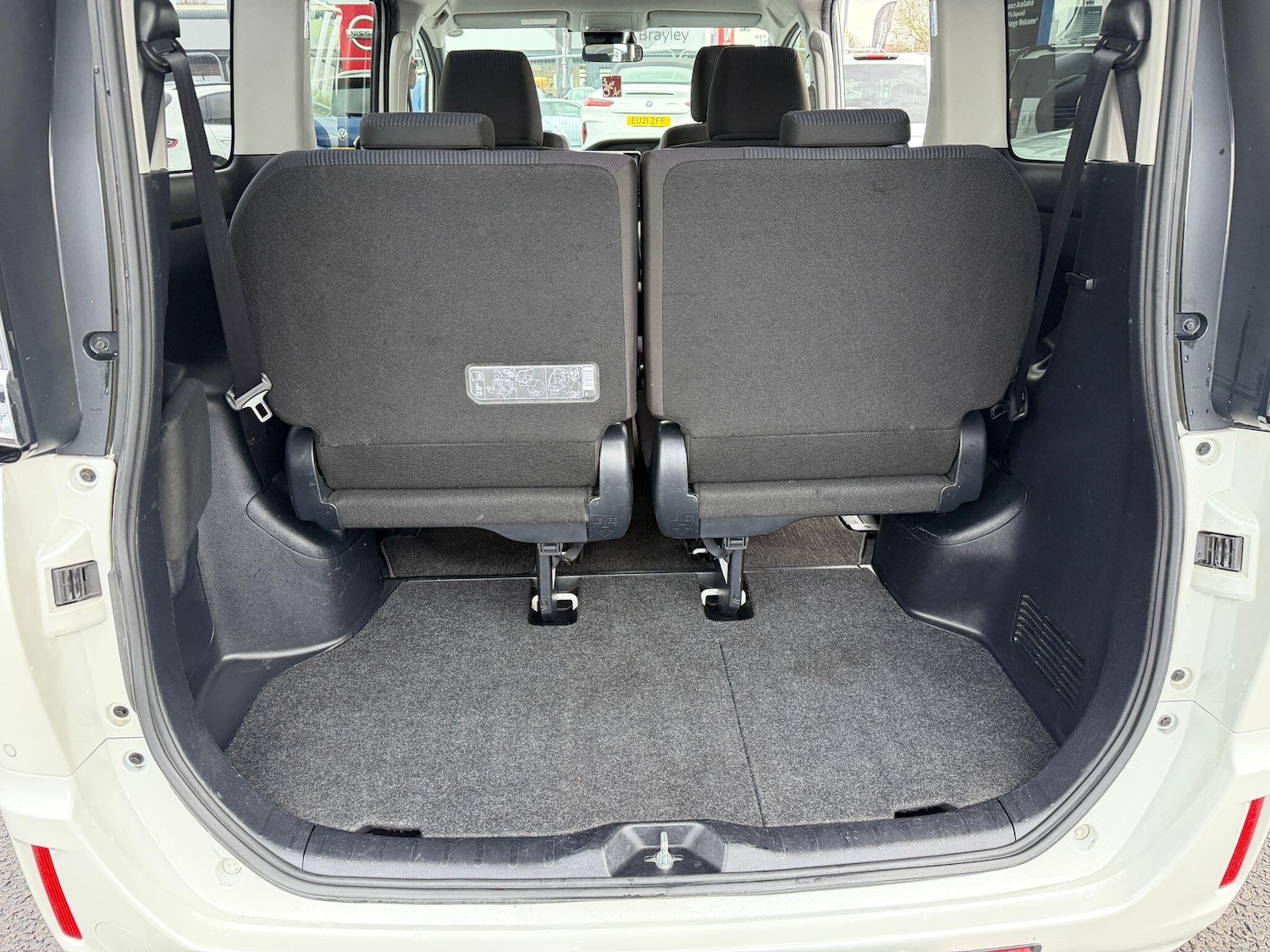 Used Toyota Noah 2025 for sale - 76898742: Photo 27