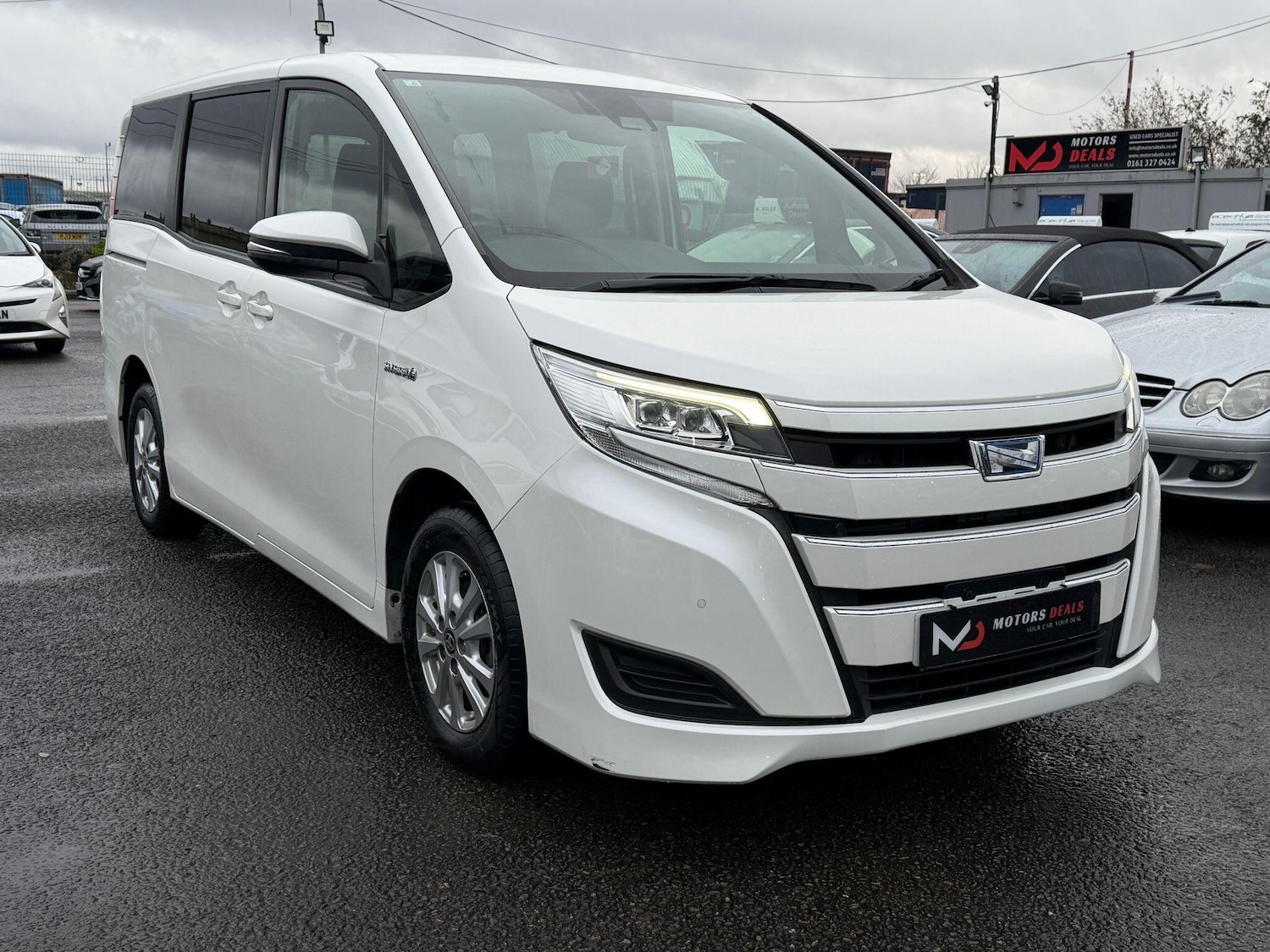 Used Toyota Noah 2025 for sale - 76865297: Photo 10