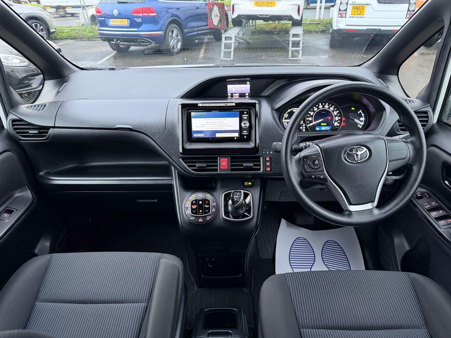 Used Toyota Noah 2025 for sale - 76865297: Photo 12