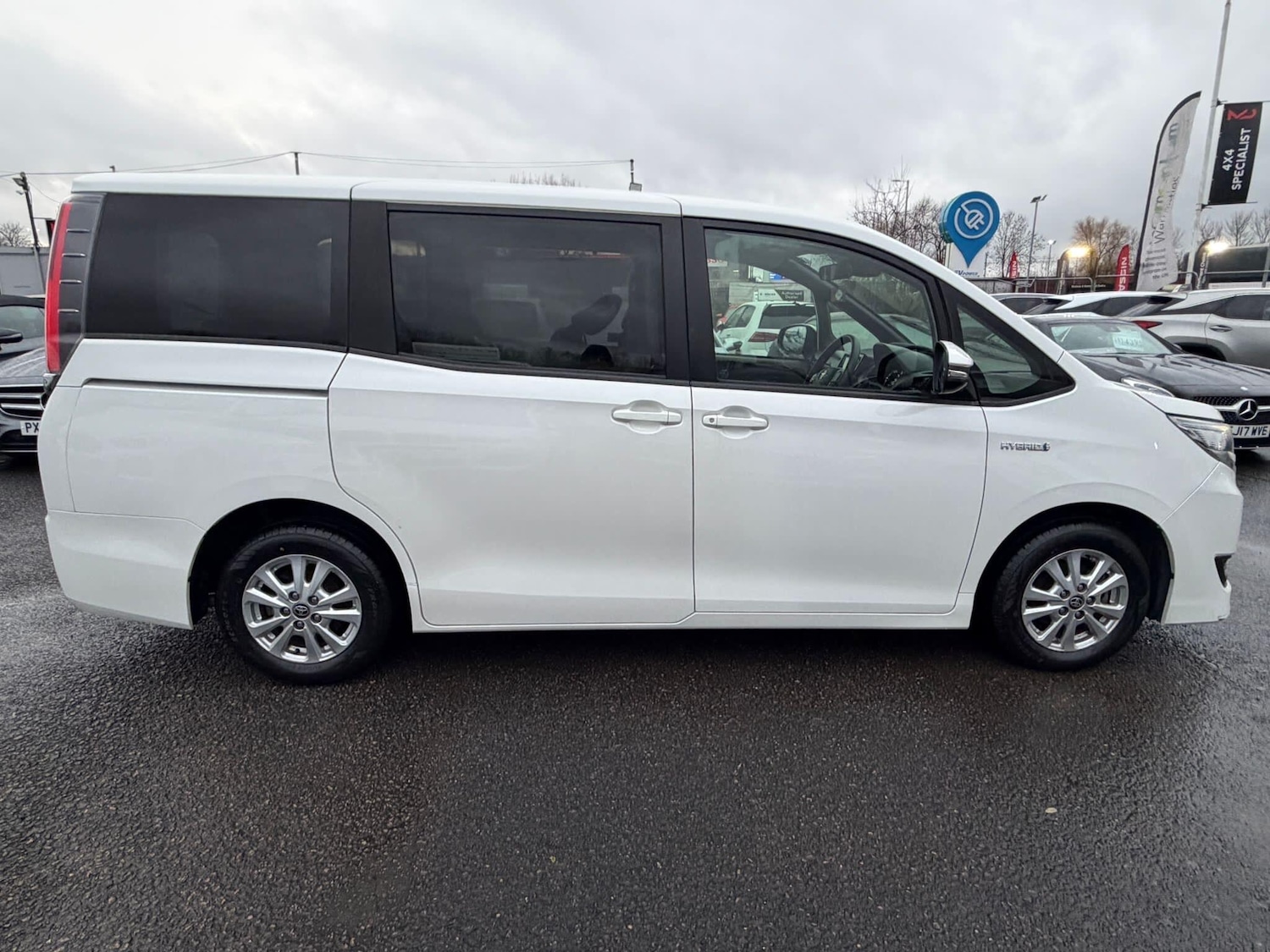 Used Toyota Noah 2025 for sale - 76865297: Photo 6