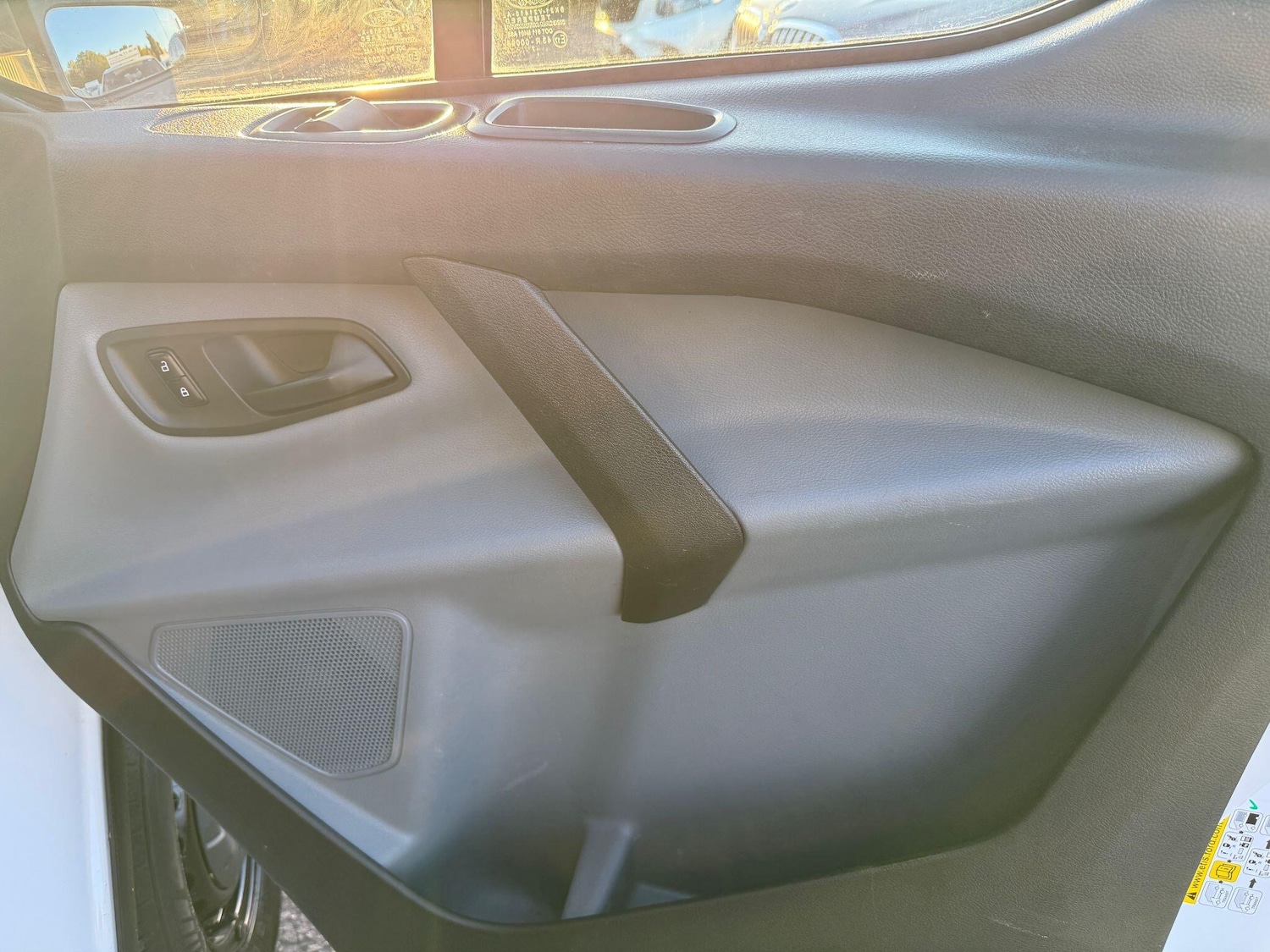 Used Ford Transit Custom 2017 for sale - 76666875: Photo 23