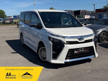 Used Toyota Voxy 2020 for sale - 78689551: Photo