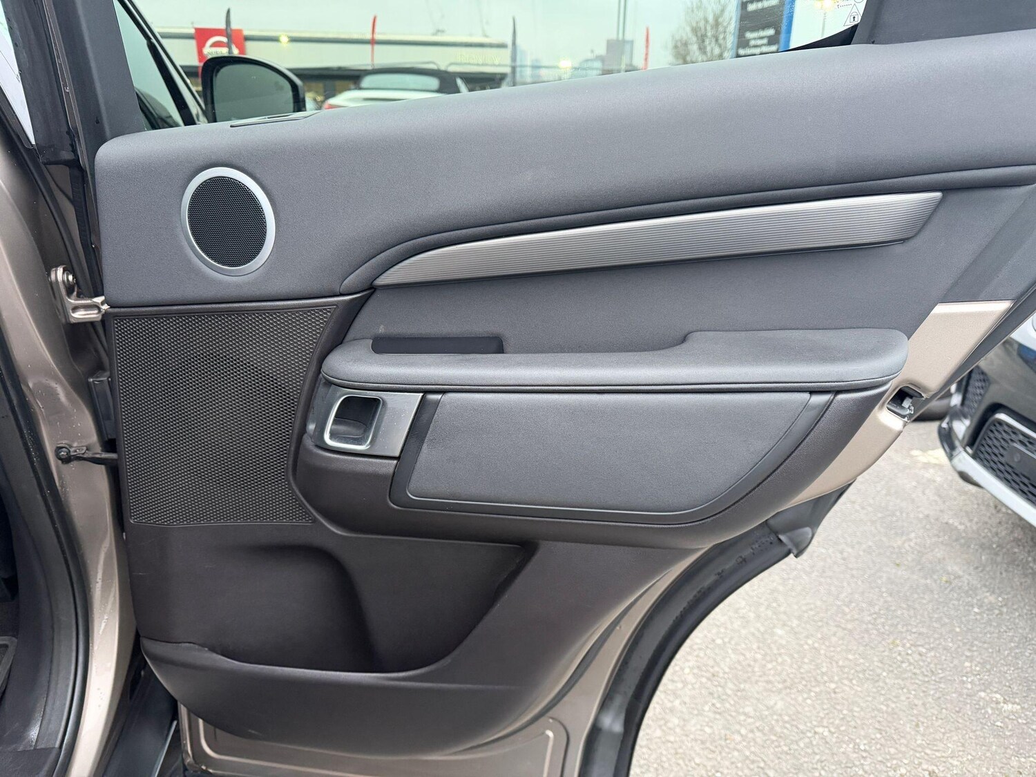 Used Land Rover Discovery 2017 for sale - 77455333: Photo 39