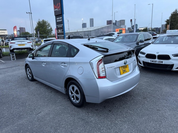 Used Toyota Prius 2014 for sale - 76151520: Photo 5