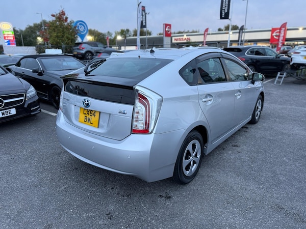 Used Toyota Prius 2014 for sale - 76151520: Photo 9