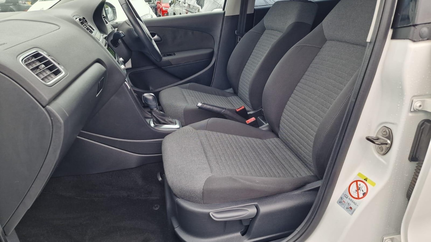 Used Volkswagen Polo 2014 for sale - 76137993: Photo 20