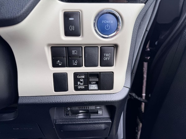 Used Toyota Voxy 2019 for sale - 76109604: Photo 16
