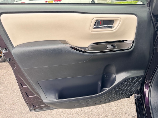 Used Toyota Voxy 2019 for sale - 76109604: Photo 30