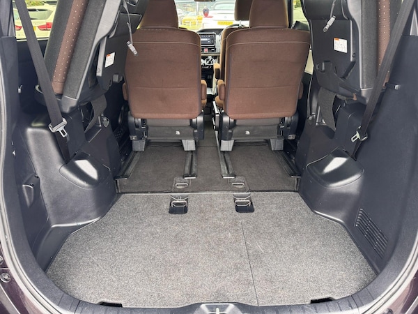 Used Toyota Voxy 2019 for sale - 76109604: Photo 34