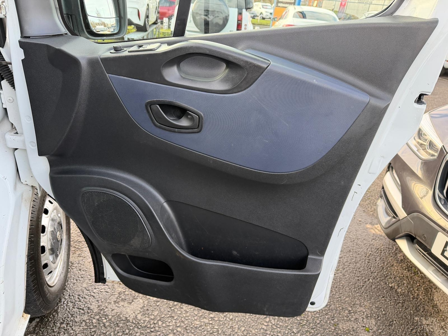 Used Vauxhall Vivaro for sale - 77214920: Photo 20