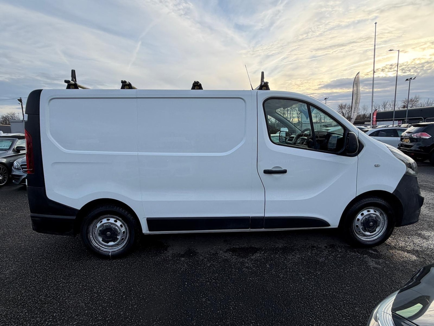 Used Vauxhall Vivaro for sale - 77214920: Photo 6