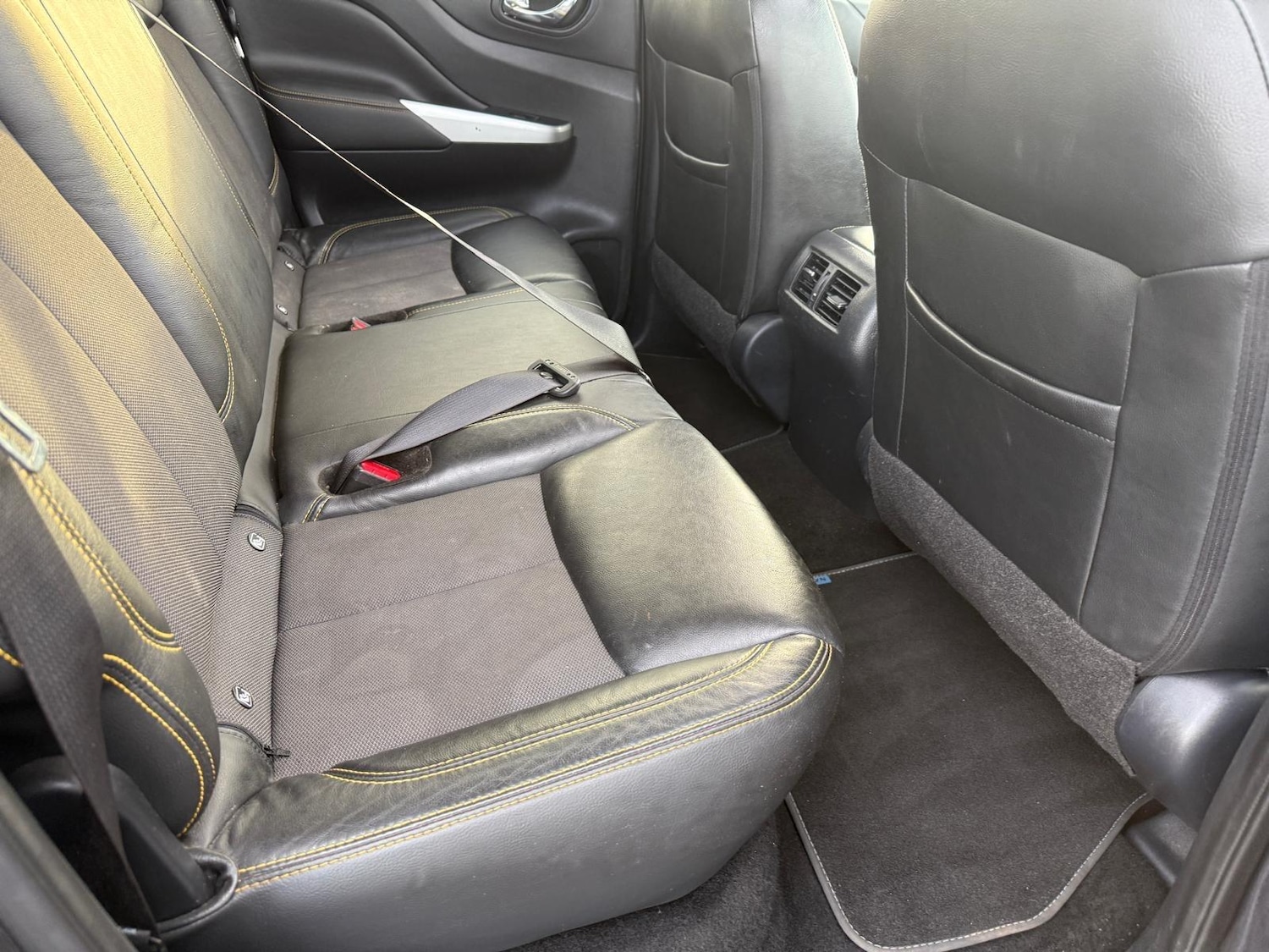 Used Nissan Navara 2018 for sale - 77020861: Photo 24