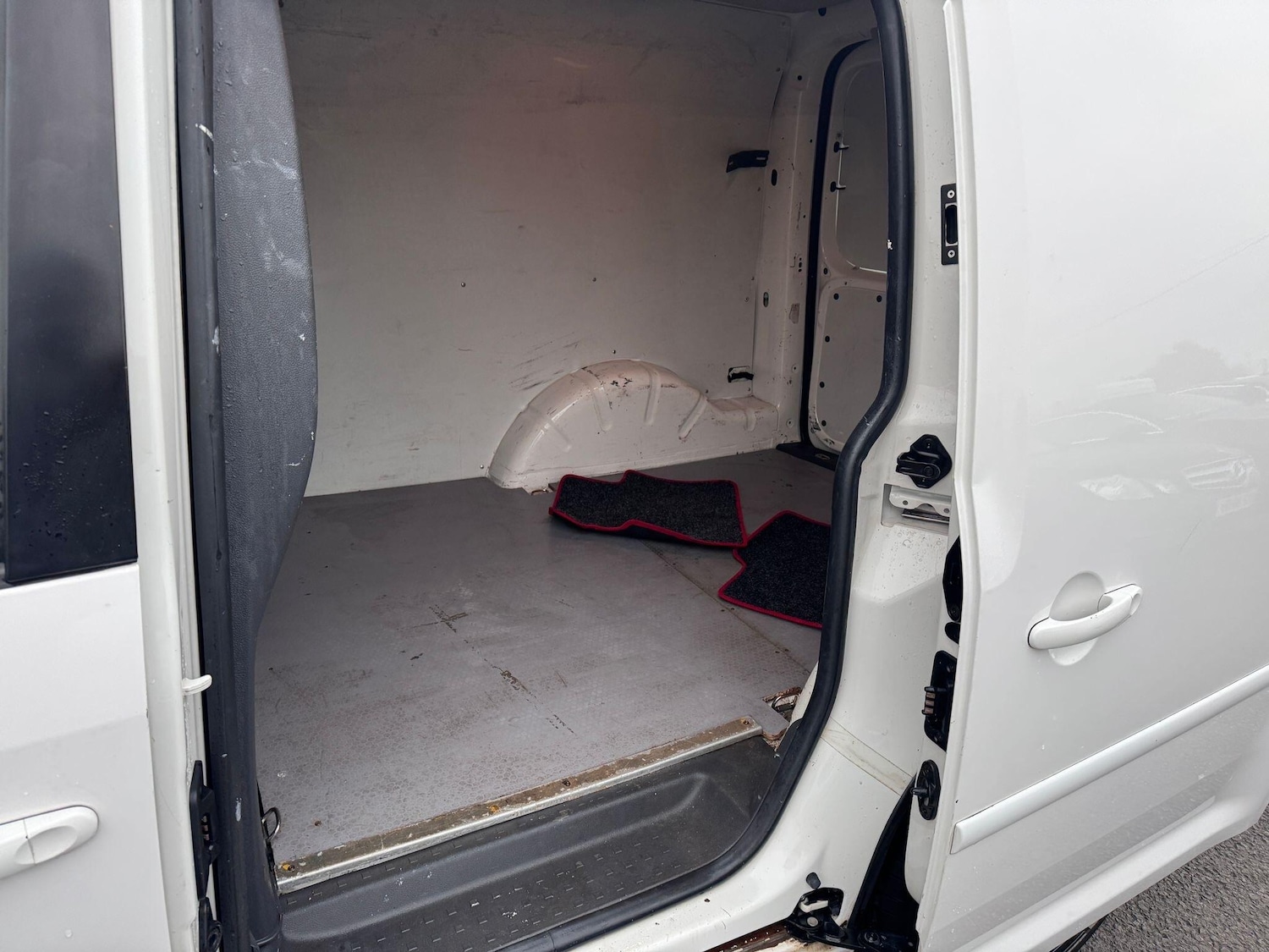 Used Volkswagen Caddy 2015 for sale - 76259893: Photo 27