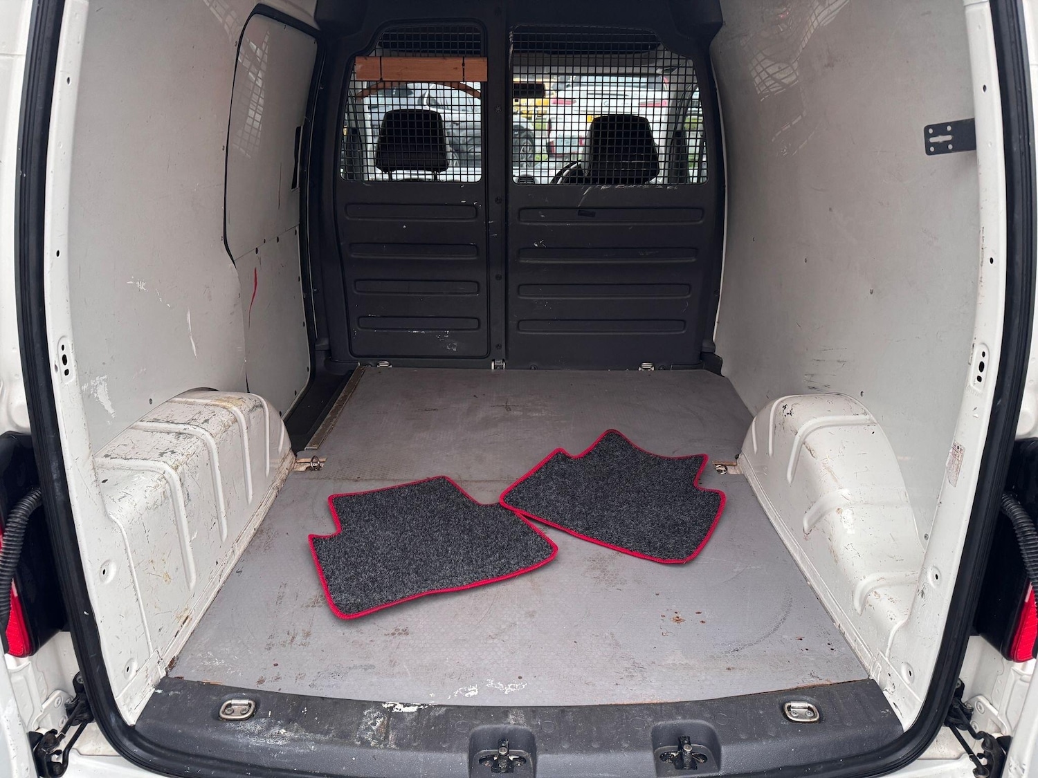 Used Volkswagen Caddy 2015 for sale - 76259893: Photo 28