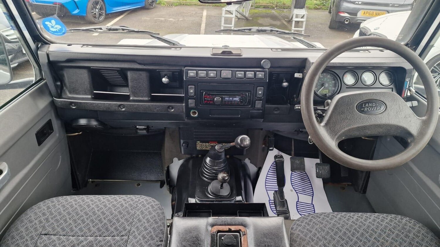 Used Land Rover Defender 2002 for sale - 77784311: Photo 14