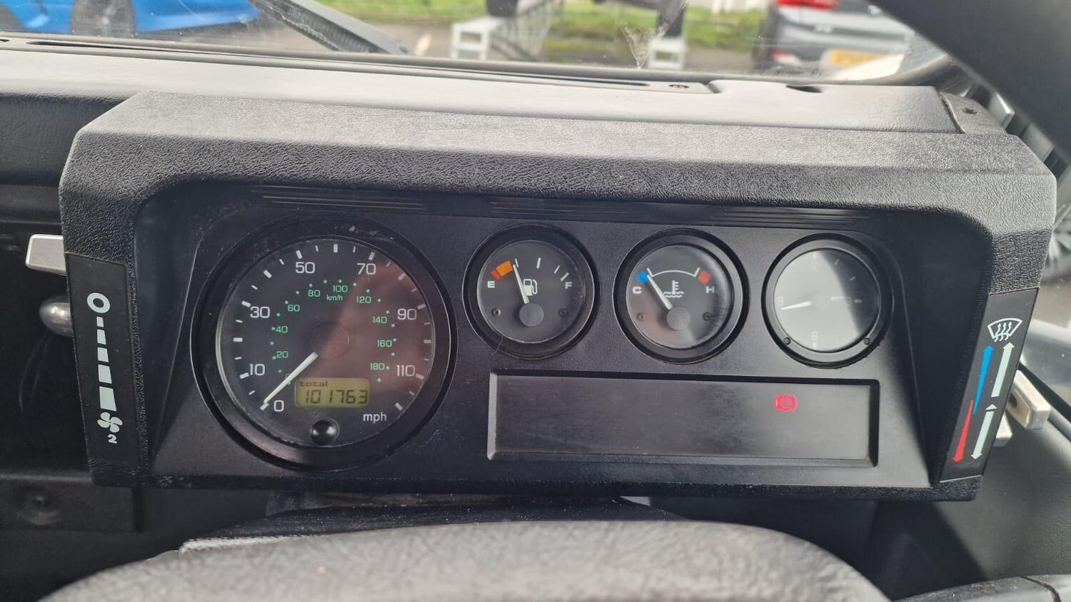 Used Land Rover Defender 2002 for sale - 77784311: Photo 16