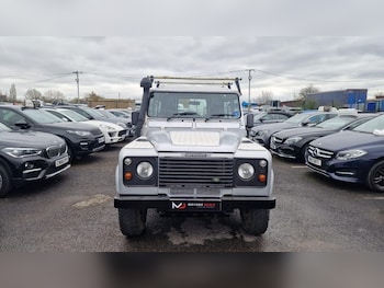 Used Land Rover Defender 2002 for sale - 77784311: Photo