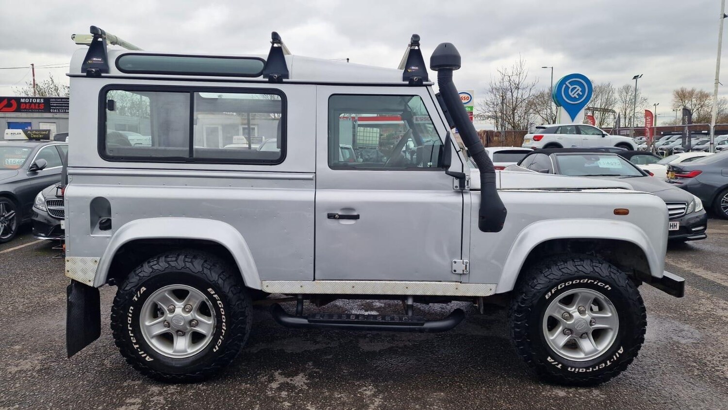 Used Land Rover Defender 2002 for sale - 77784311: Photo 6