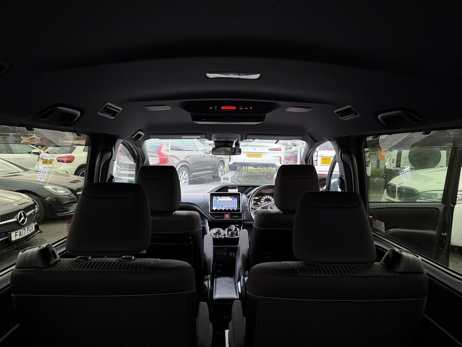 Used Toyota Noah 2019 for sale - 77400751: Photo 26