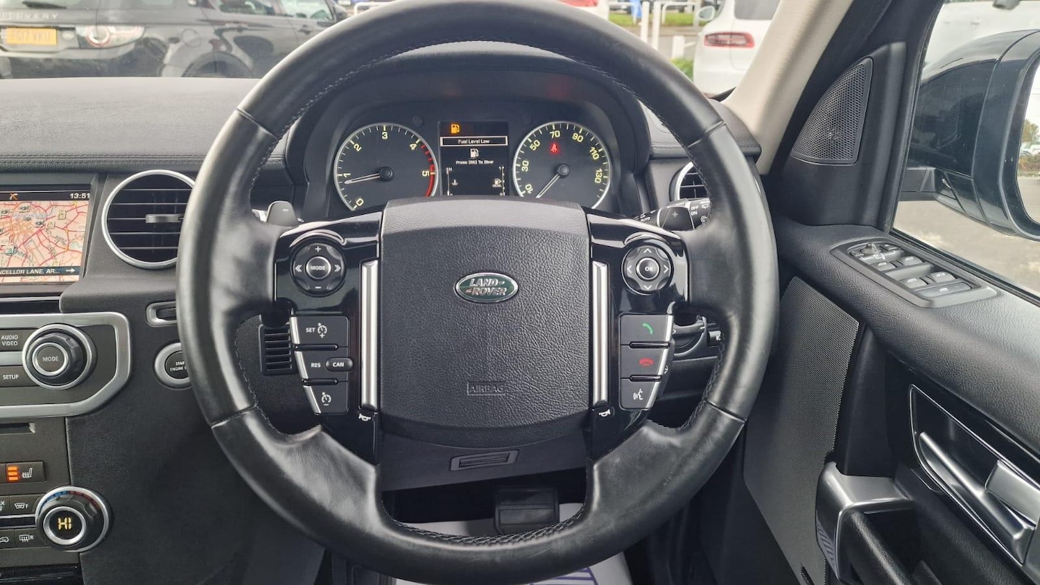 Used Land Rover Discovery 2015 for sale - 76759340: Photo 24