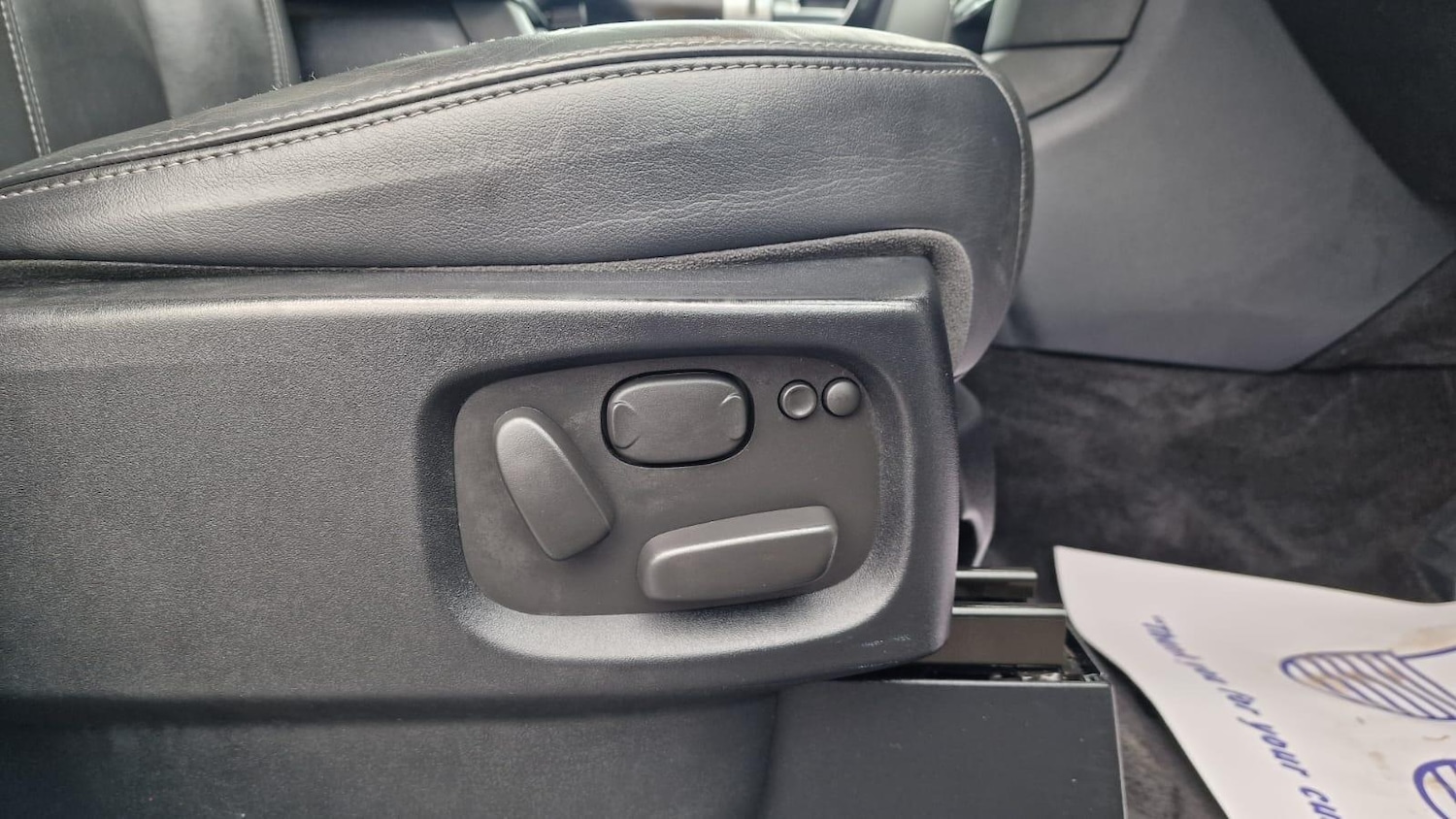 Used Land Rover Discovery 2015 for sale - 76759340: Photo 28