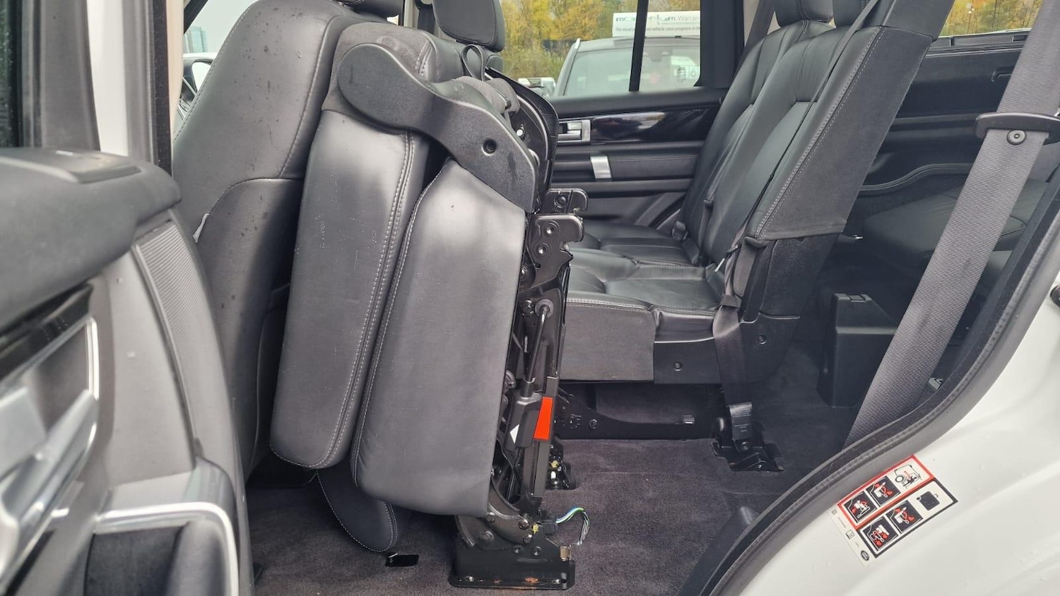 Used Land Rover Discovery 2015 for sale - 76759340: Photo 34