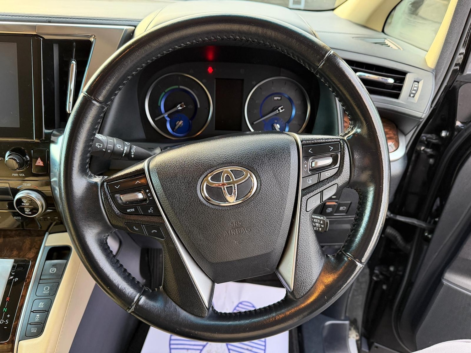 Used Toyota Alphard 2025 for sale - 76701900: Photo 19