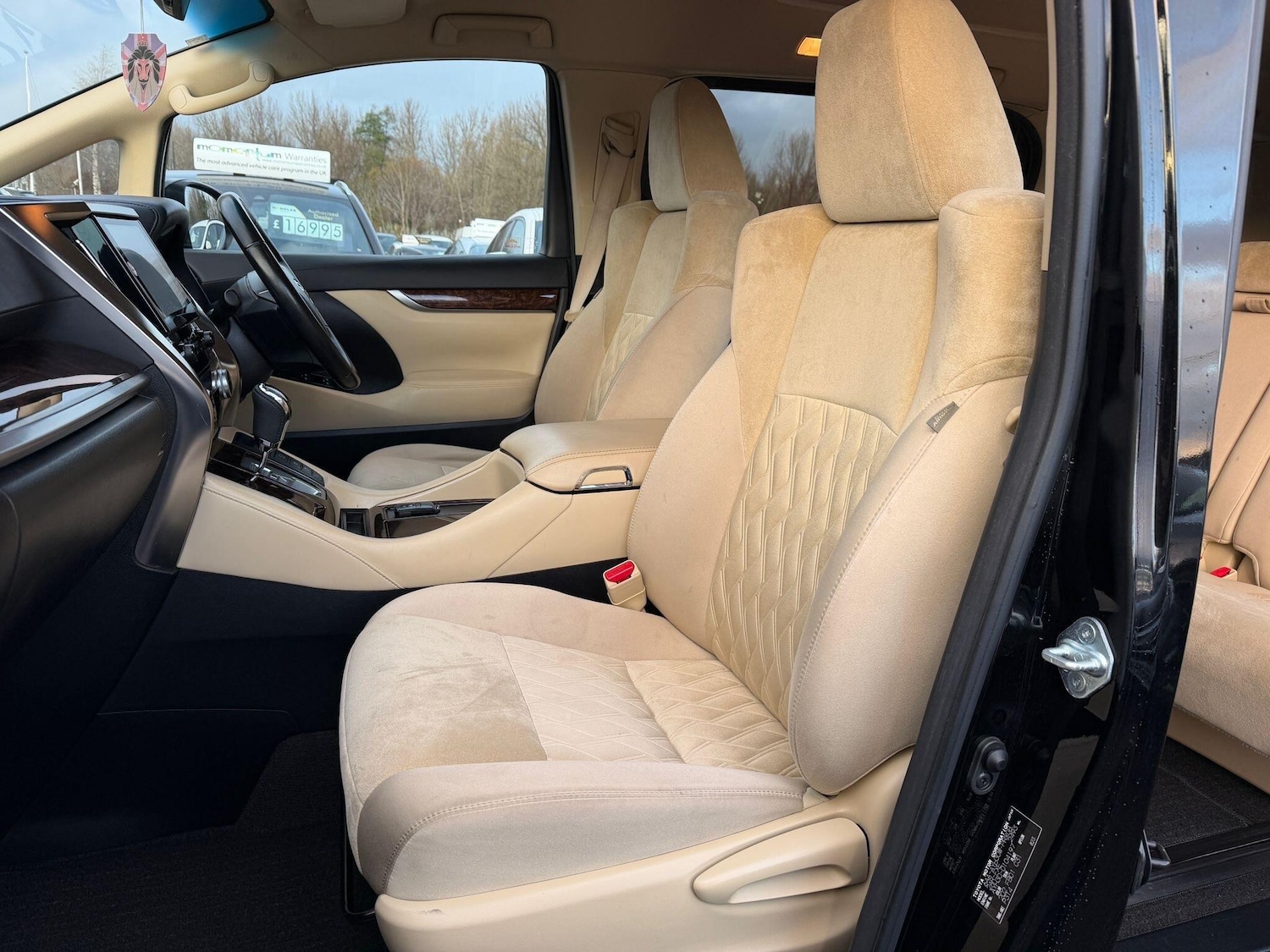 Used Toyota Alphard 2025 for sale - 76701900: Photo 21