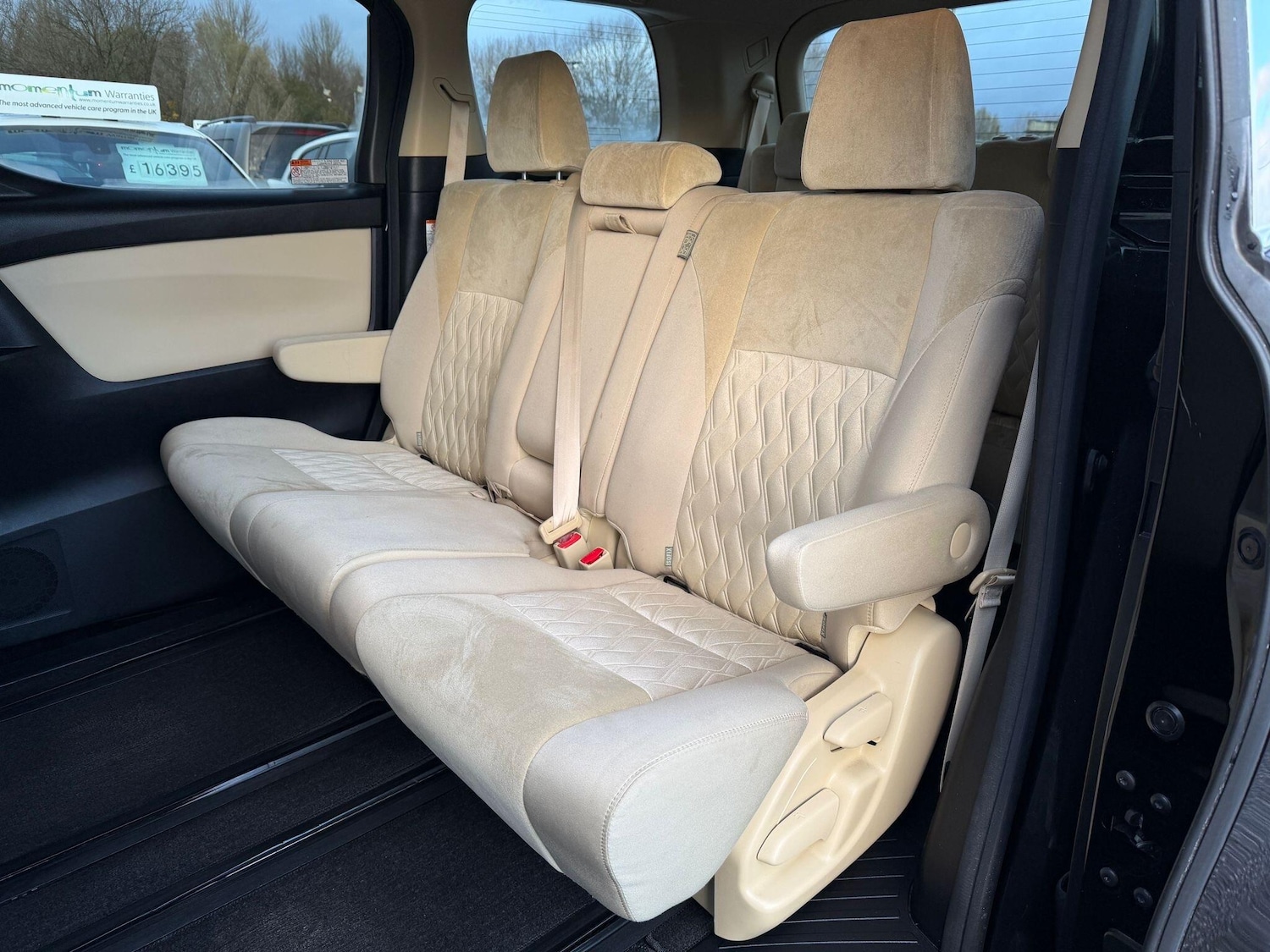 Used Toyota Alphard 2025 for sale - 76701900: Photo 25