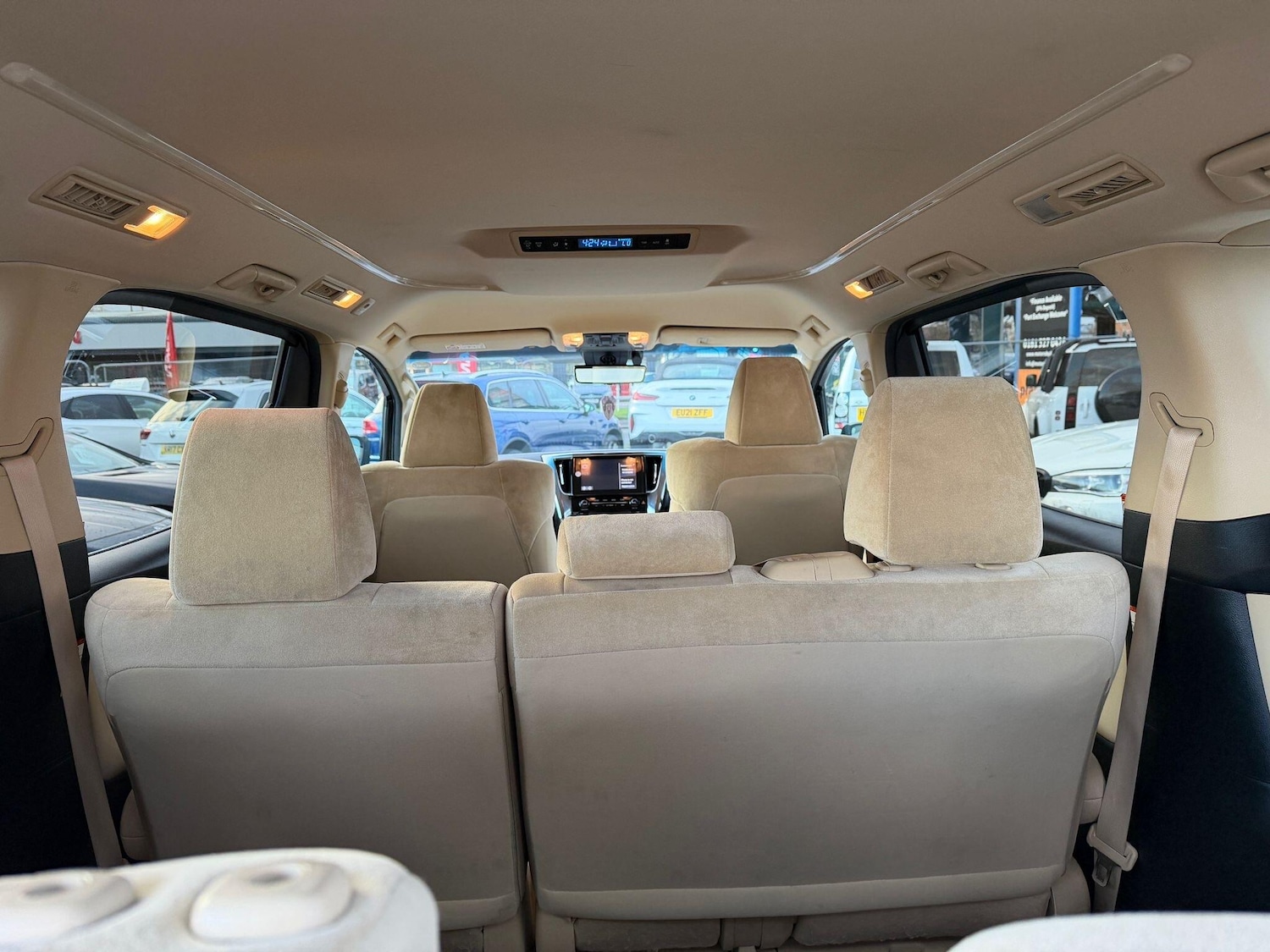 Used Toyota Alphard 2025 for sale - 76701900: Photo 32