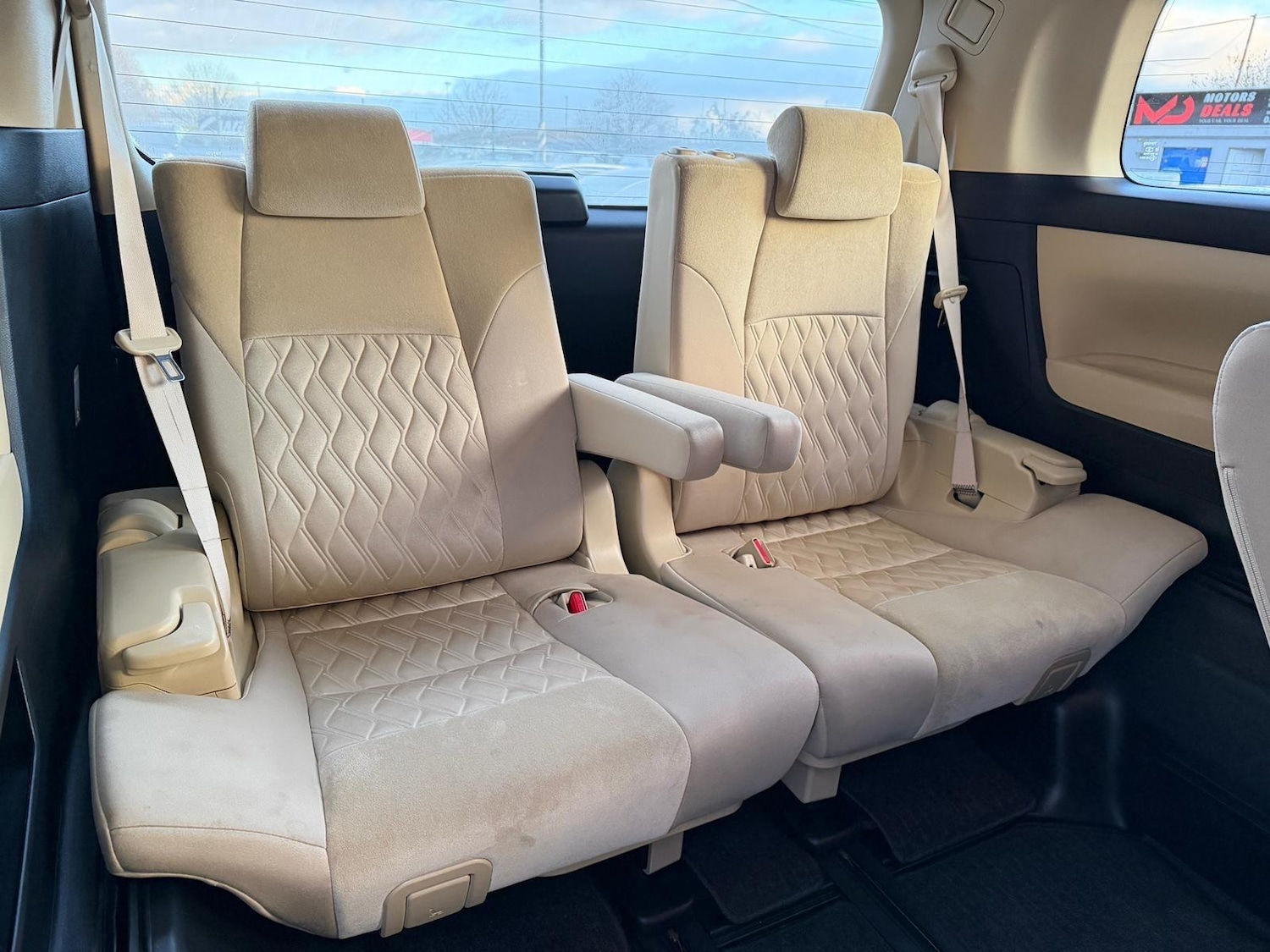 Used Toyota Alphard 2025 for sale - 76701900: Photo 33