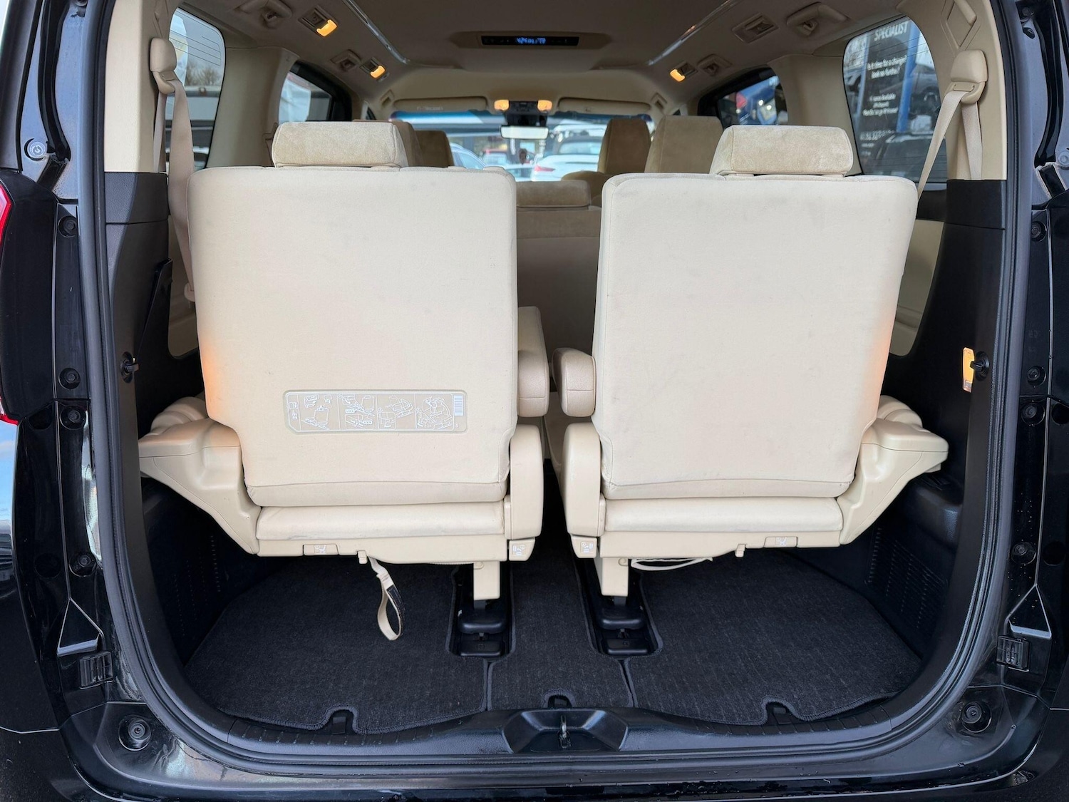 Used Toyota Alphard 2025 for sale - 76701900: Photo 34