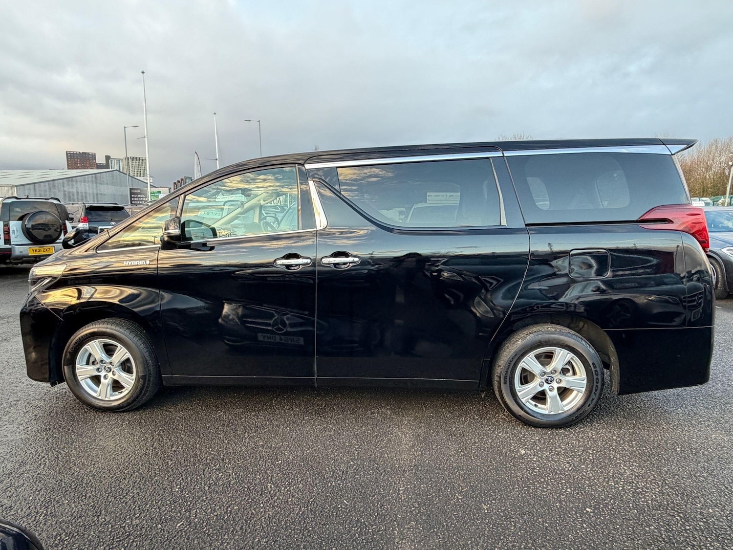 Used Toyota Alphard 2025 for sale - 76701900: Photo 8