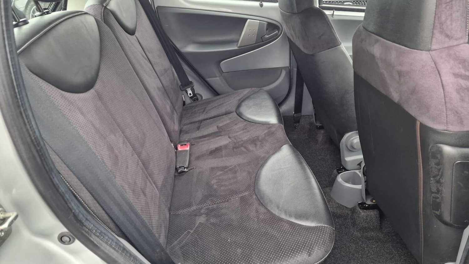 Used Toyota AYGO for sale - 77793975: Photo 25