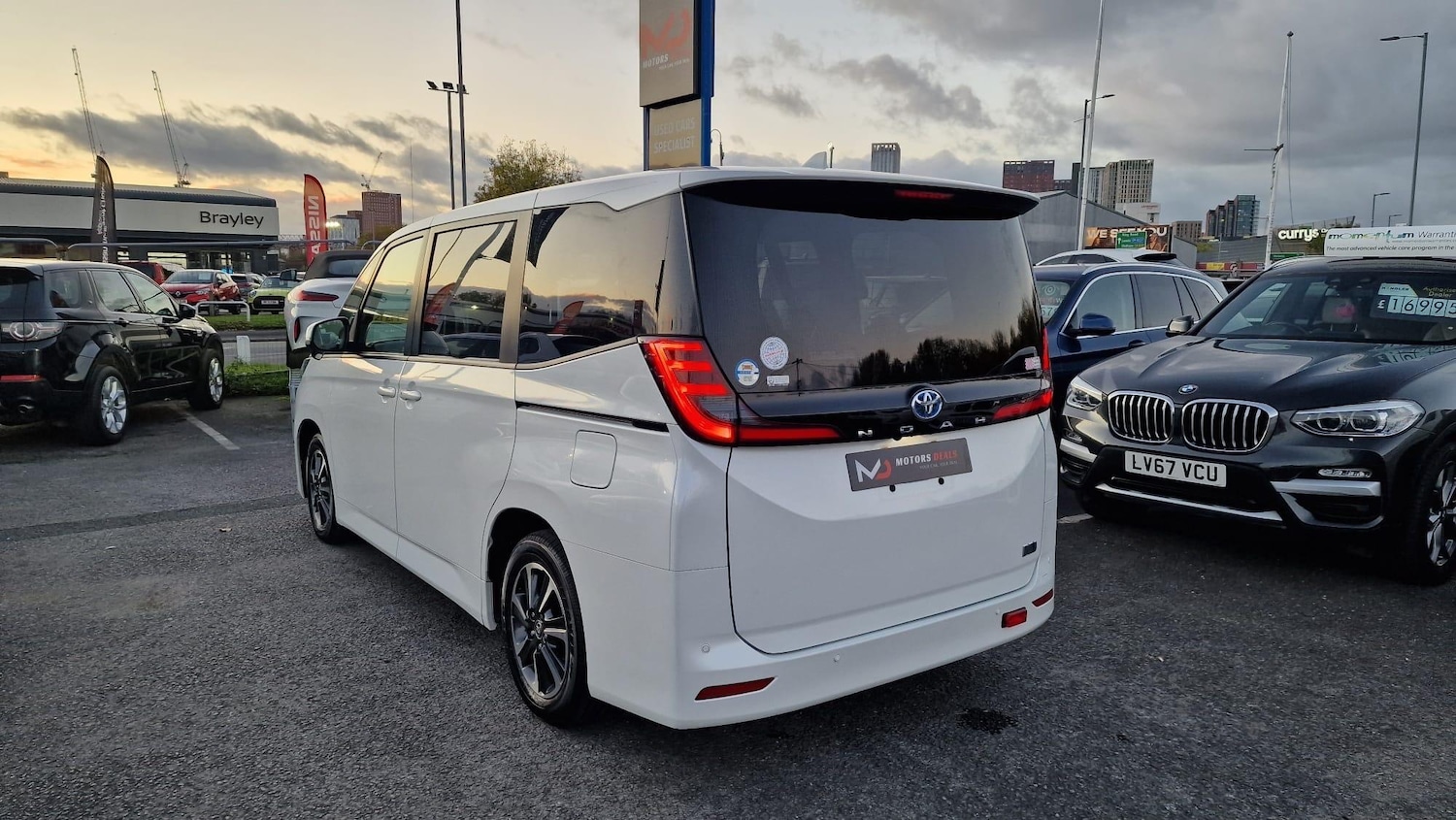 Used Toyota Voxy for sale - 76398120: Photo 5