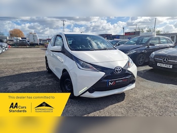 2014 (14) - 1.0 VVT-i X-Play 5dr x-shift