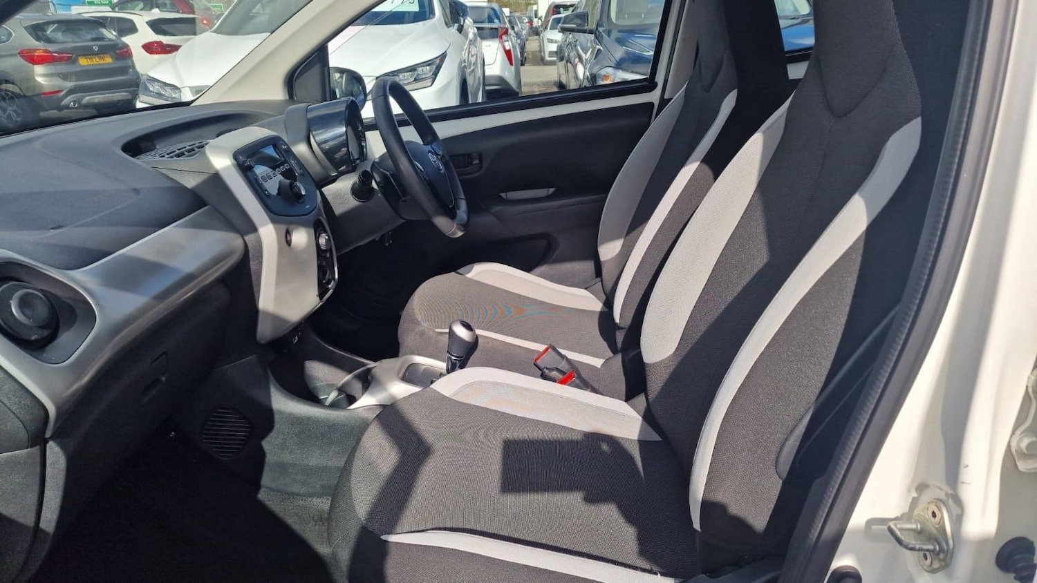 Used Toyota AYGO 2014 for sale - 77898454: Photo 20