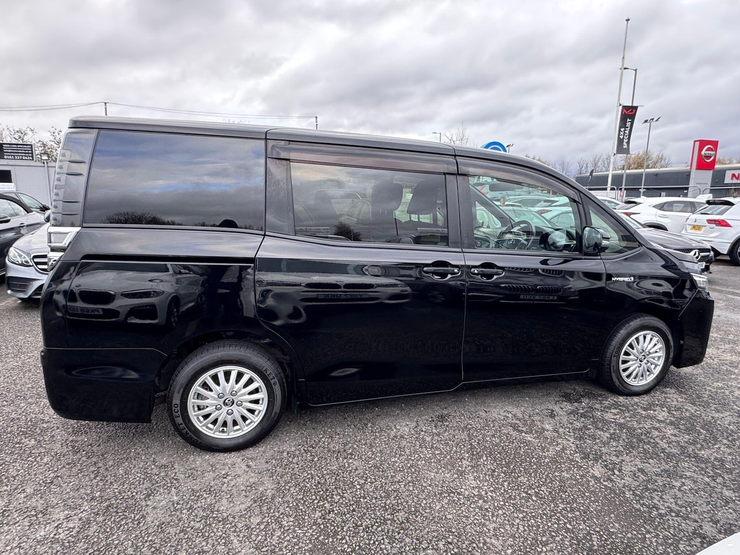 Used Toyota Voxy for sale - 76592184: Photo 6